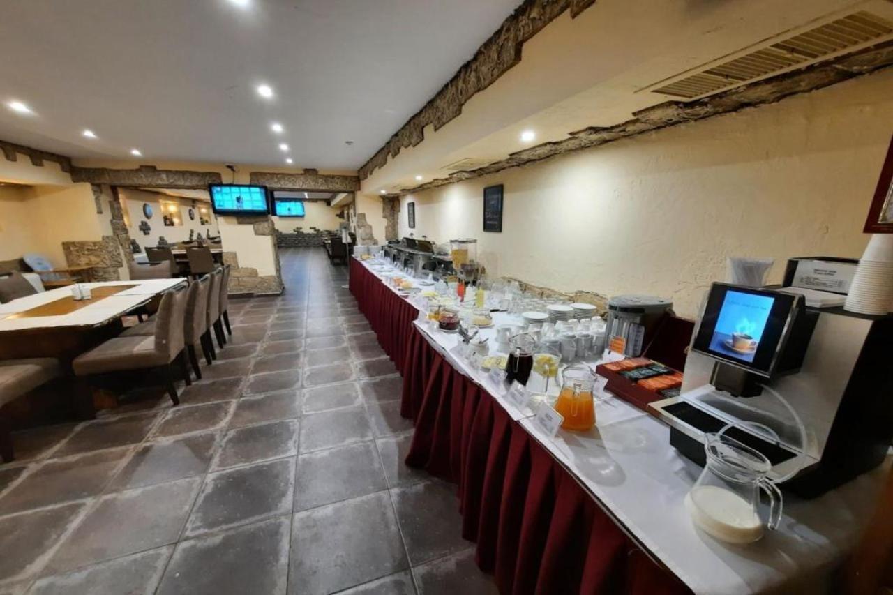 Optima Kropyvnytskyi Hotel Exteriör bild