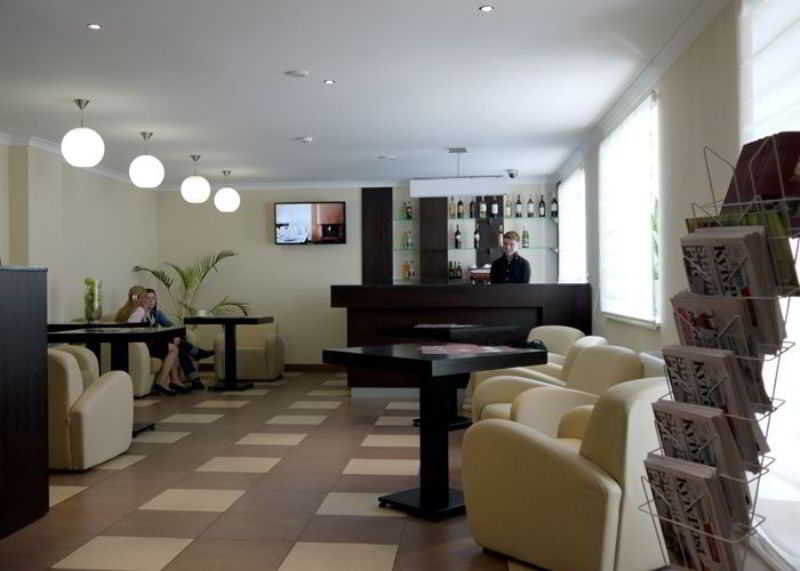 Optima Kropyvnytskyi Hotel Exteriör bild